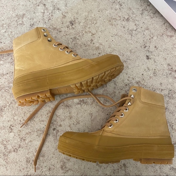 Jacquemus Les Meuniers Rubber Trim 